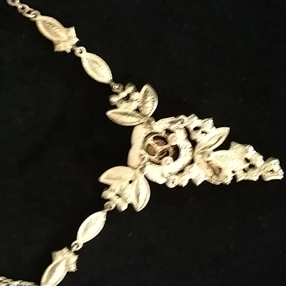 Black enameled and rhinestone necklace - Picture 3 of 3